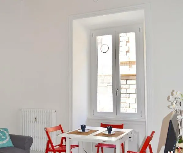 6 Stars Apartment
