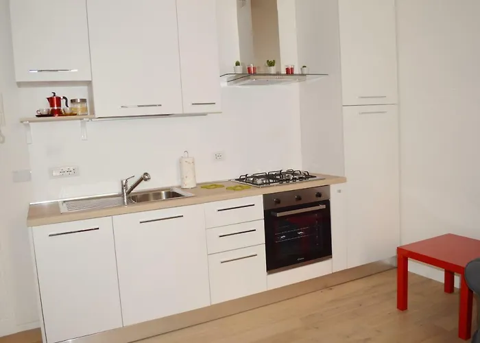 6 Stars Apartment Rom
