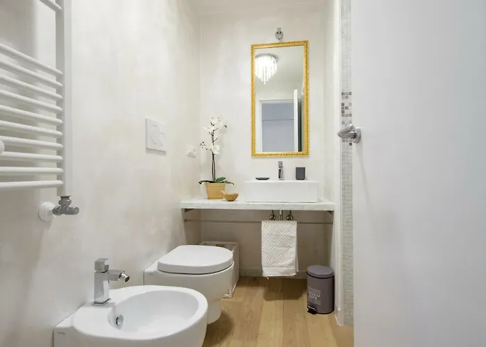 6 Stars Apartment